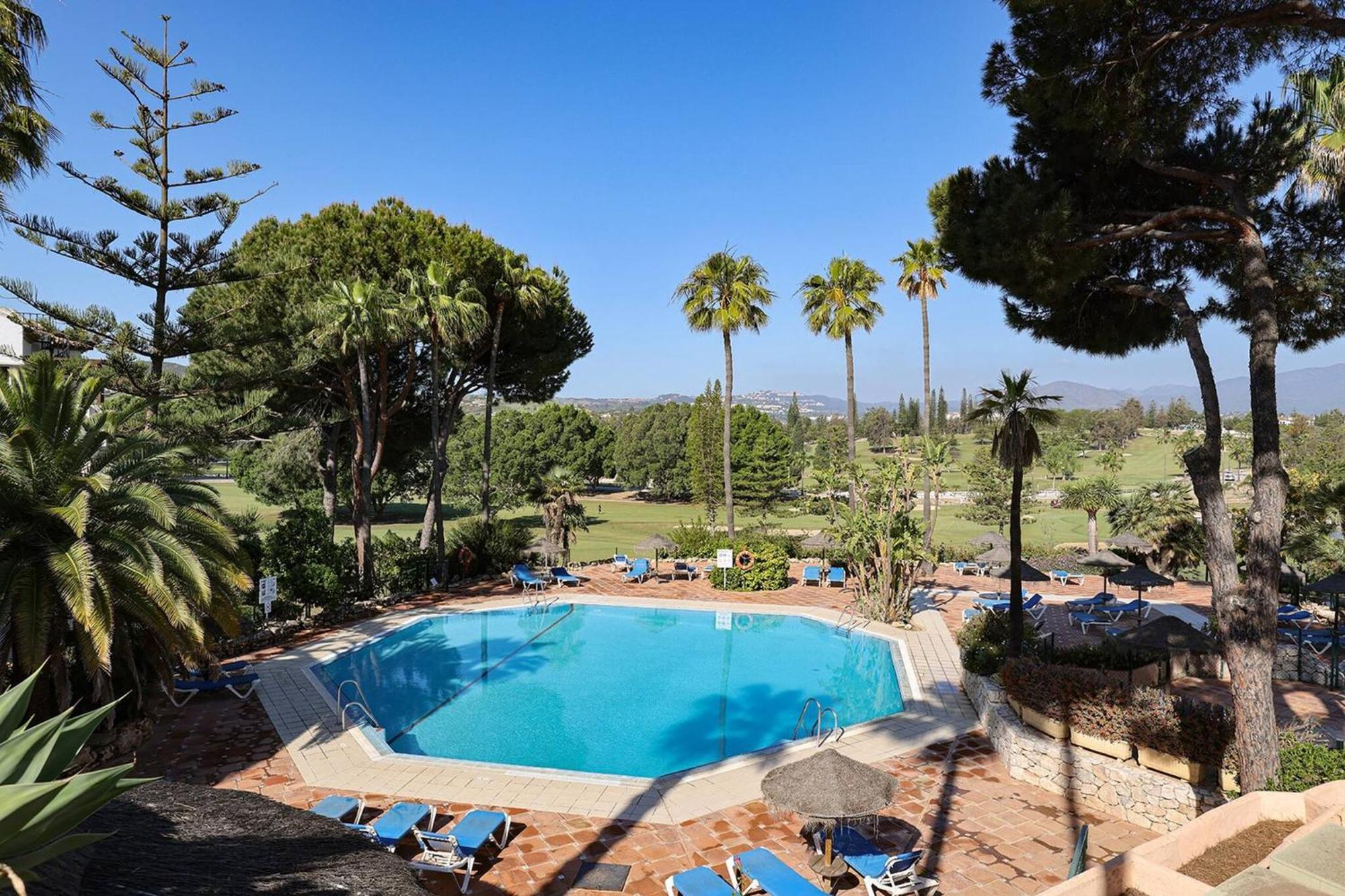 053 - Two Bed Mijas Golf Apartment In Popular Matchroom Golf Club Fuengirola Eksteriør billede