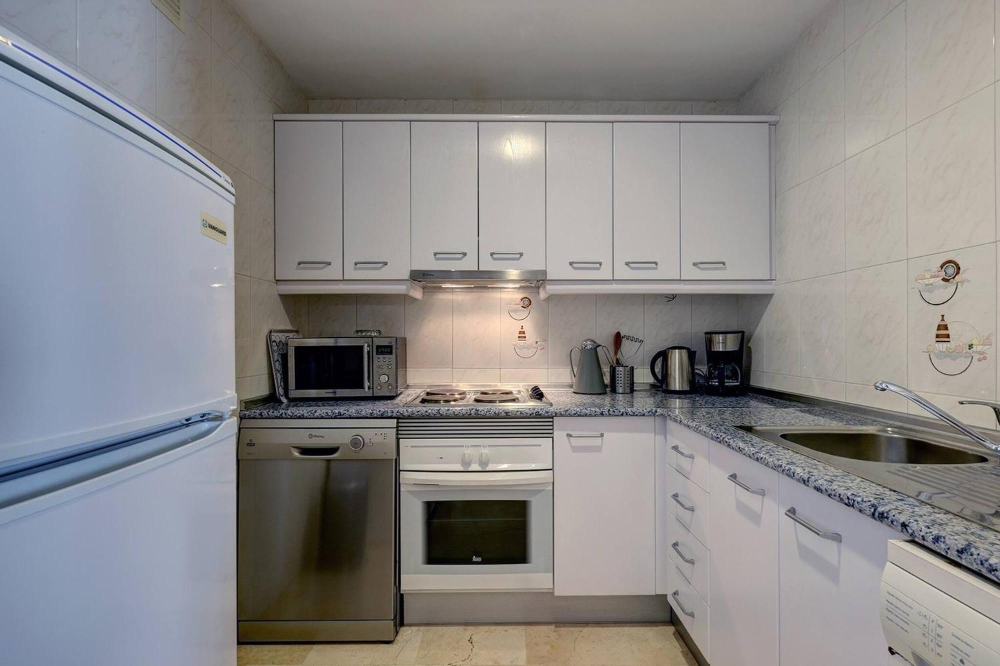 053 - Two Bed Mijas Golf Apartment In Popular Matchroom Golf Club Fuengirola Eksteriør billede