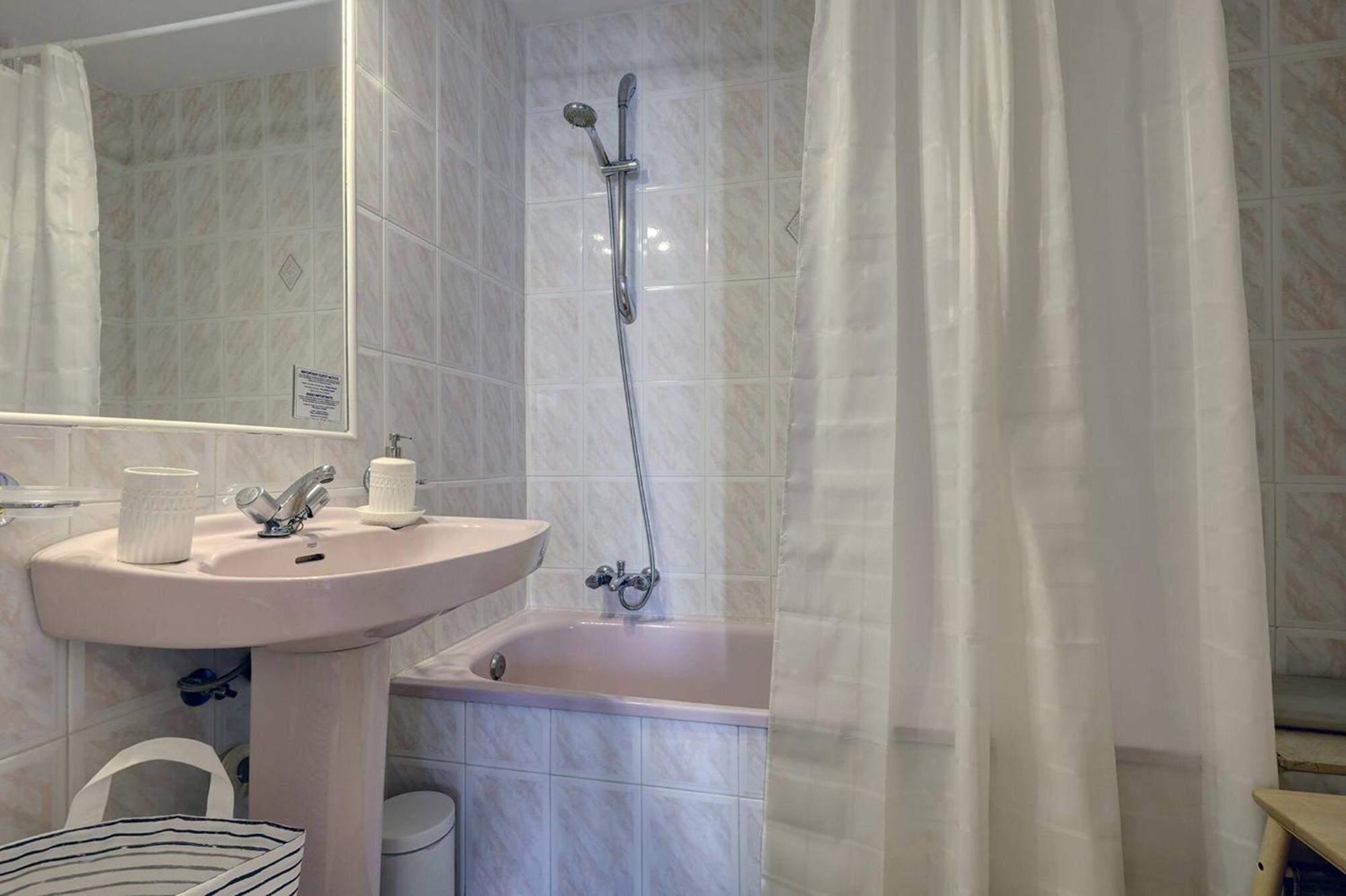 053 - Two Bed Mijas Golf Apartment In Popular Matchroom Golf Club Fuengirola Eksteriør billede