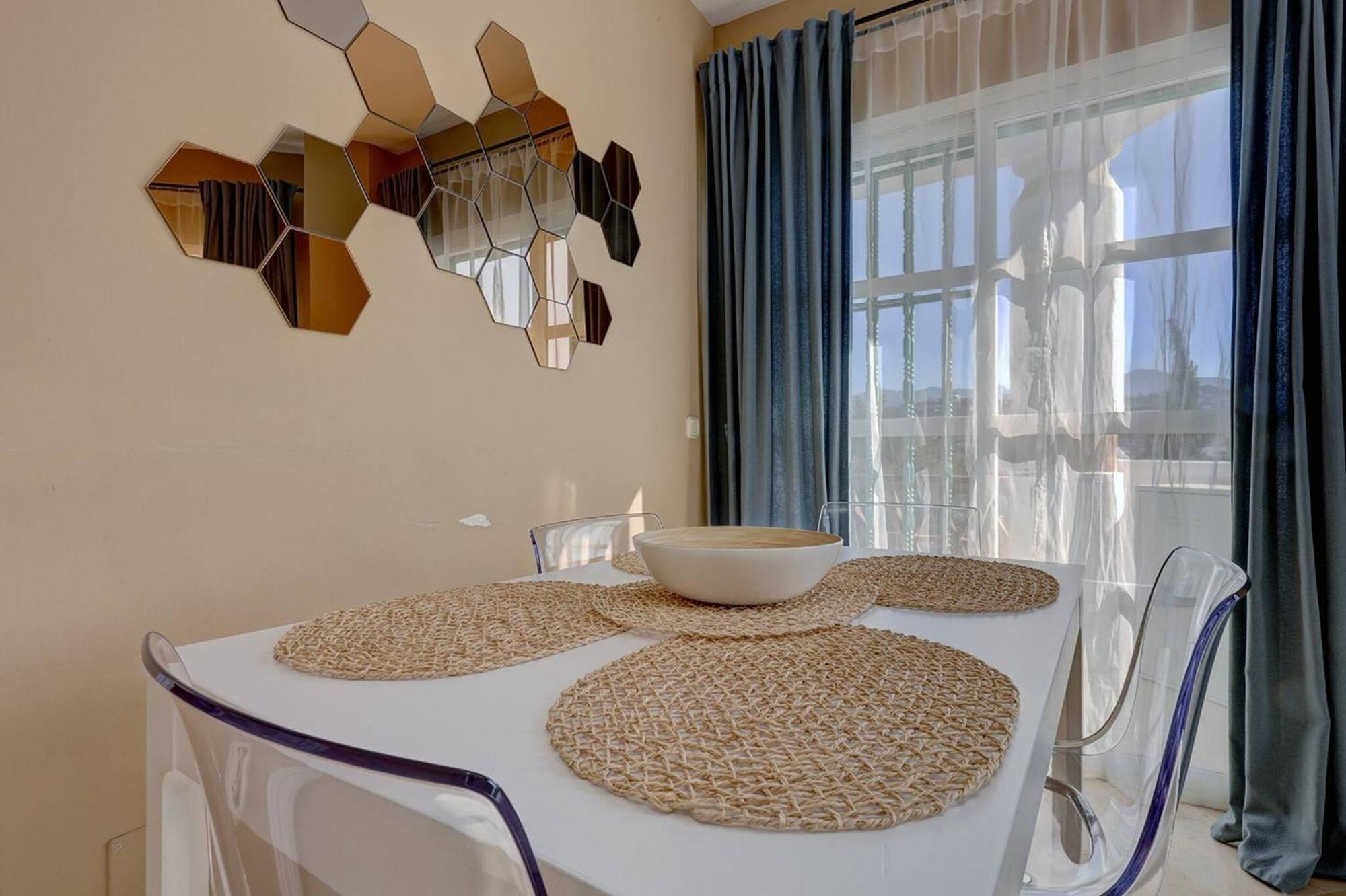 053 - Two Bed Mijas Golf Apartment In Popular Matchroom Golf Club Fuengirola Eksteriør billede